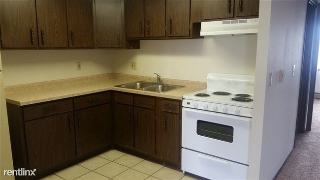 Foto del edificio - 2402 Marquette Rd