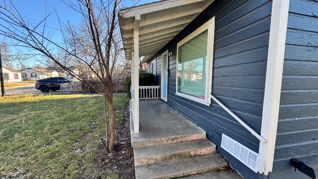 Building Photo - 716 Gardiner St