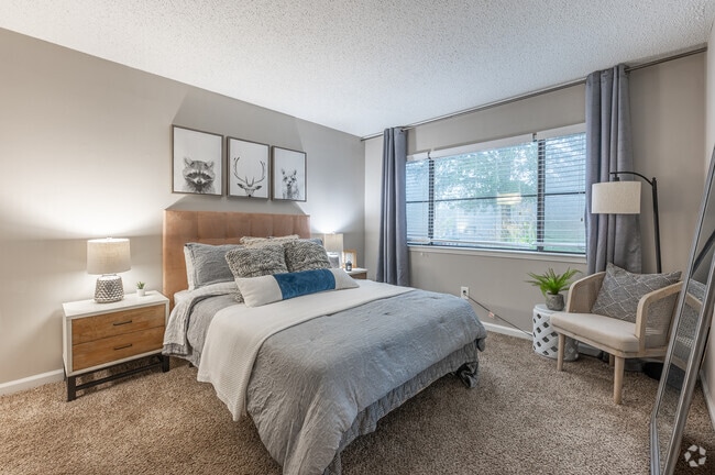 2 dormitorios, 2 baños - 93 m² - B2 - Dormitorio secundario - The Carson at Peachtree Corners