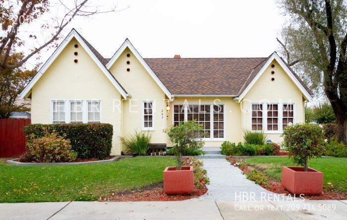 Primary Photo - 205 W. Whittier-