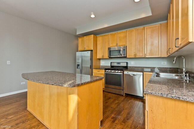 Foto del edificio - 3 br, 2.5 bath Condo - 854 W Erie St
