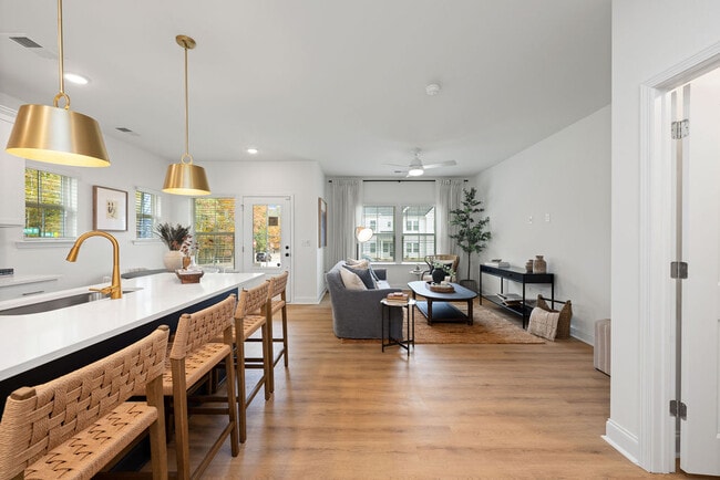 Building Photo - Marglyn Matthews