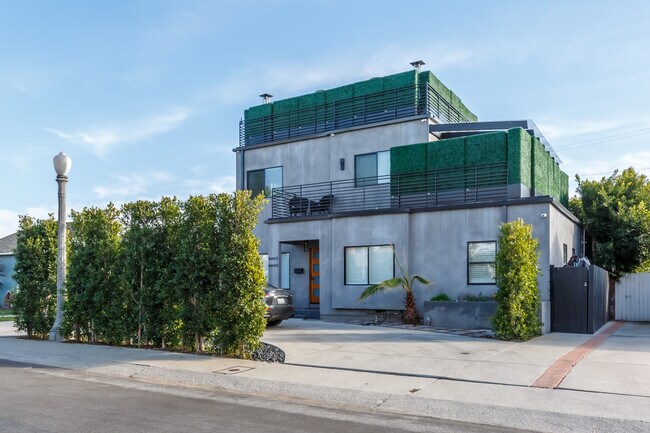 Foto del edificio - 6440 W 87th Pl
