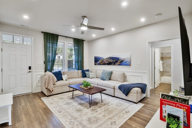 Foto del edificio - 193 Scarlet Oak Dr