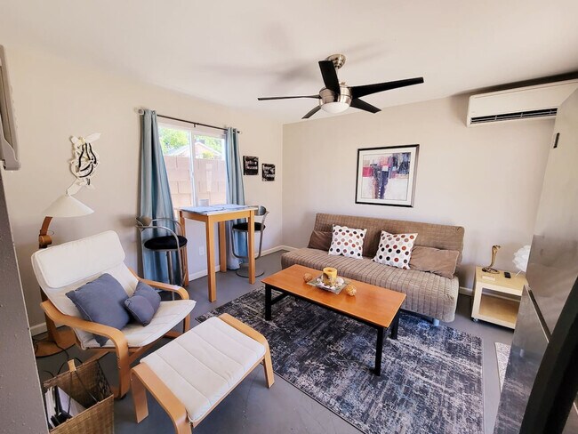 Building Photo - 1503 E Indian School Rd