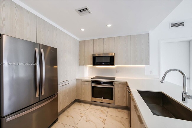 Metropica Way, Sunrise, FL 33323 - 2 BR 2 BA condo - Metropica Way, Sunrise, FL 33323 - 2 BR 2 BA condo