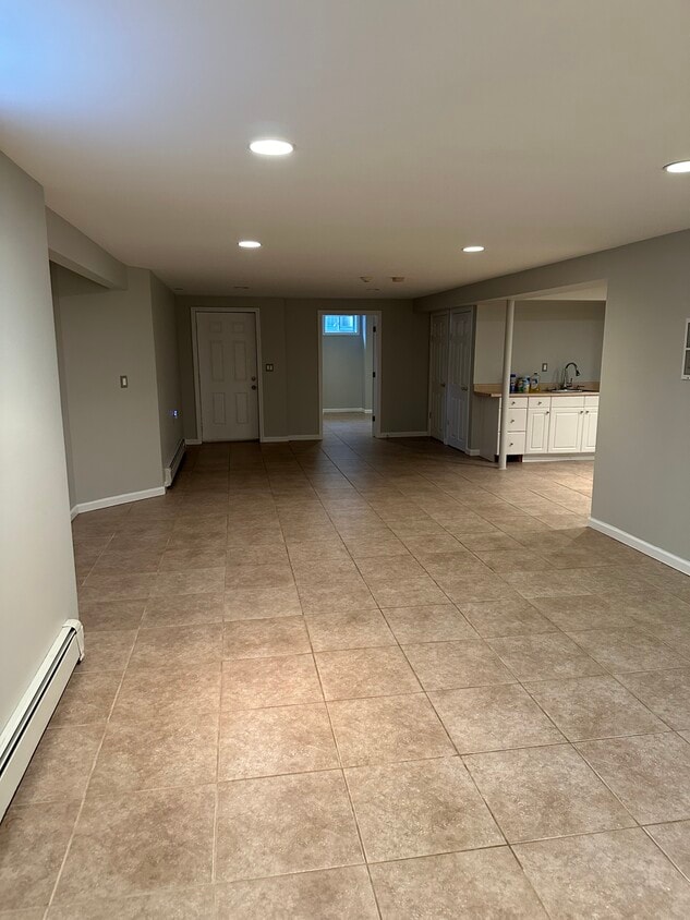 27 Southview Cir Unit 27, Lake Grove, NY 11755 Apartments in Lake