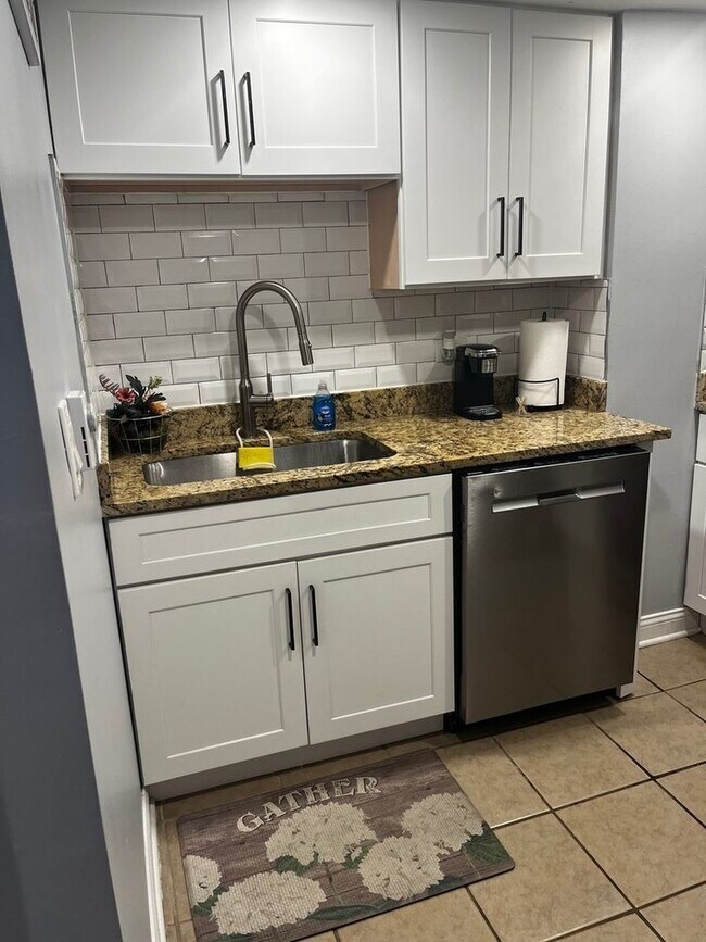 Foto del edificio - 447 W 81st St
