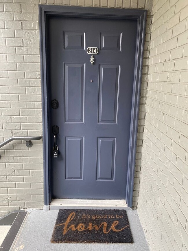 Building Photo - **CABANA KEY** One Bedroom ready for occupancy
