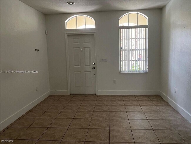 Foto del edificio - 3 br, 2.5 bath House - 2611 SW 85th Ter # 104