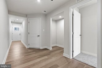 Building Photo - 9399 Edenderry Dr