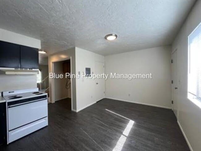 Foto del edificio - 1445 S Emerson Ave