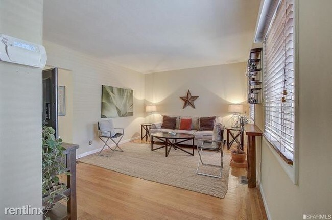 Building Photo - 2 br, 1 bath House - 3021 Curran Ave