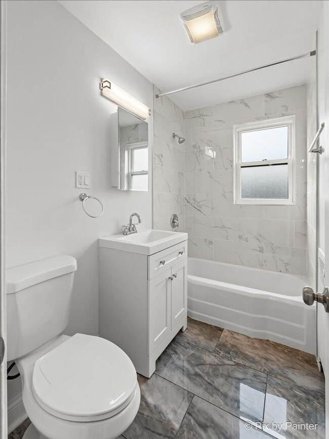 Building Photo - 2 bedroom in Chicago IL 60625