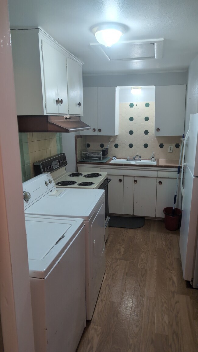 Foto del edificio - 304 N Western St