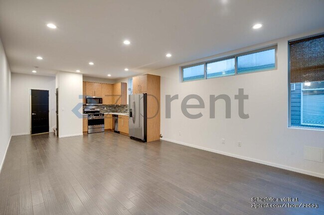Foto del edificio - 4813 Delridge Wy SW