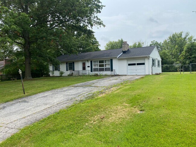 Building Photo - Available August;  Monthly rent $1,890