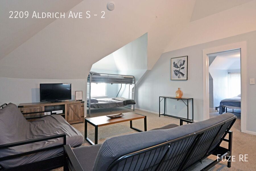 Primary Photo - 2209 Aldrich Ave S