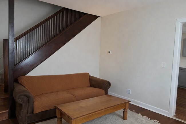 Building Photo - 407 S Aurora St