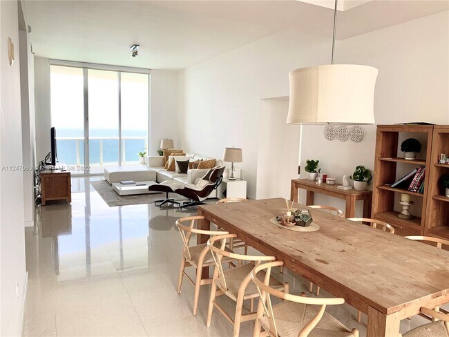 Foto del edificio - 16001 Collins Ave