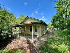 Building Photo - 310 Old County Home Rd