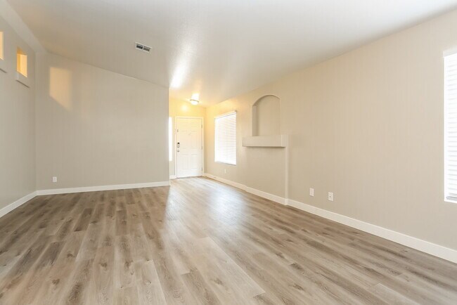 Building Photo - 7033 Golden Desert Ave