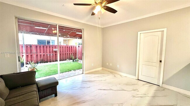 Foto del edificio - 17014 SW 39th St