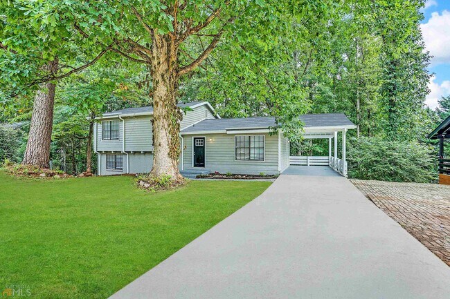Foto del edificio - 678 Lakeridge Dr SE