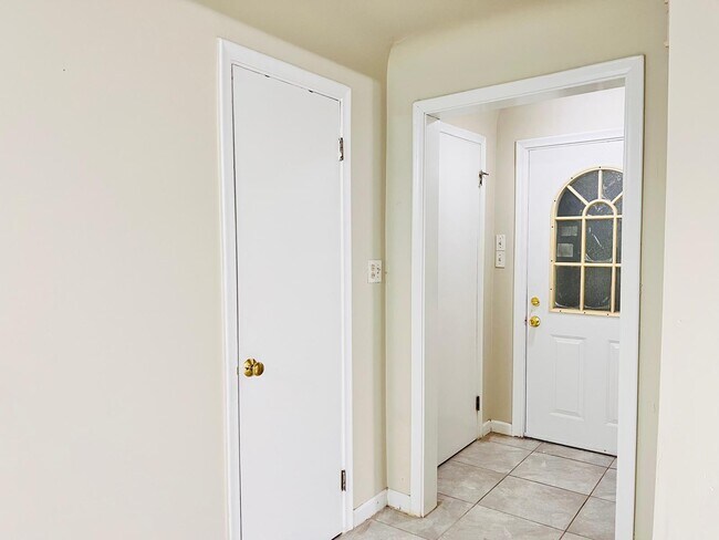 Foto del edificio - 25323 Orchard Lake Rd