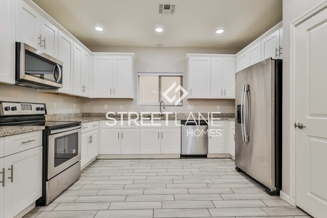 Building Photo - Charming 4 bedroom home in Phoenix!