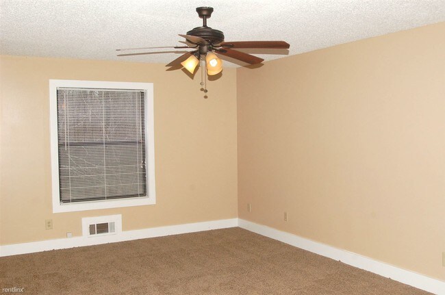 Building Photo - 6159 Rotondo Pl