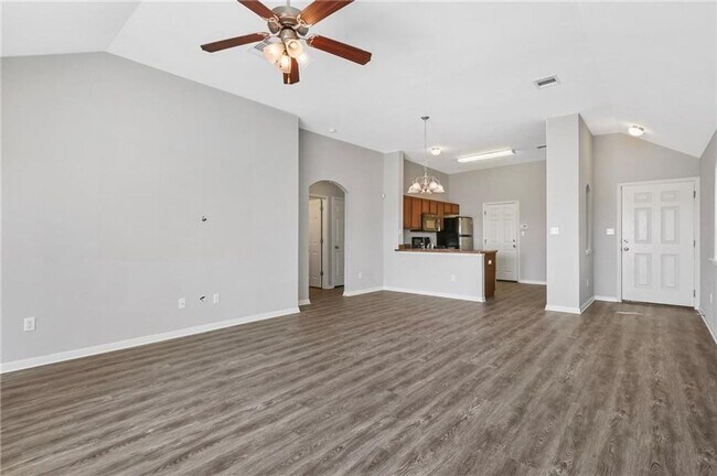 Building Photo - Fabulous 3 Bed / 2 Bath Single-Story Home ...