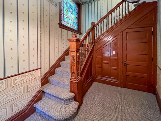 Building Photo - 926 Savannah Ave