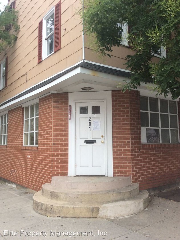 Primary Photo - 201 E Philadelphia St
