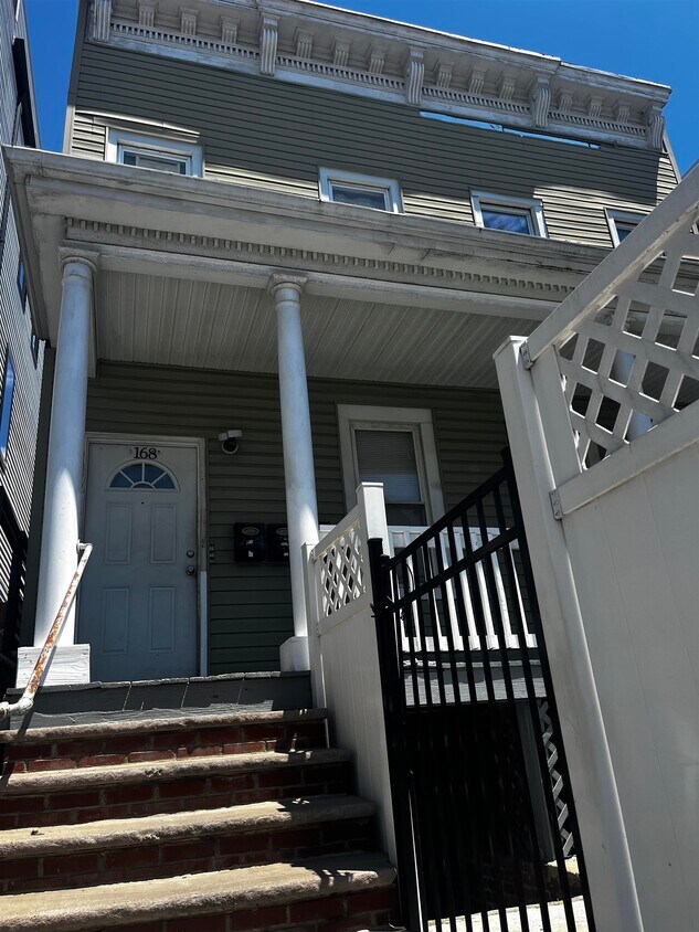 168 Lexington Ave, Jersey City, NJ 07304 Condo for Rent in Jersey