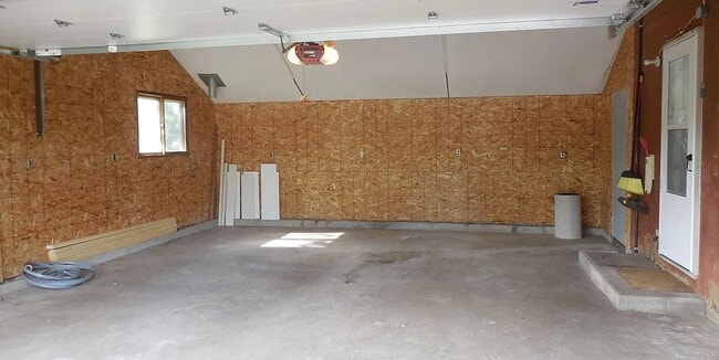 Foto del edificio - 9830 Yawkey St