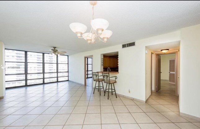 Foto del edificio - 2049 S Ocean Dr