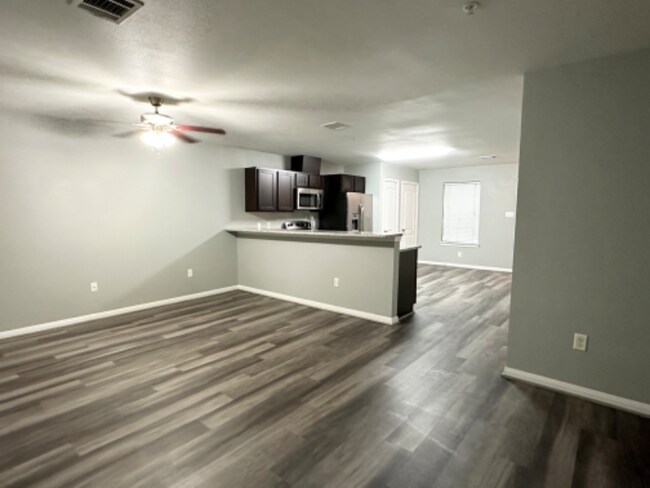 Building Photo - 1712 Doyle Ct
