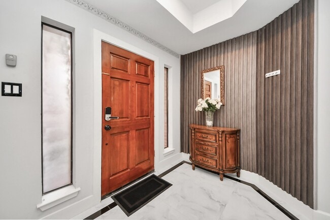 Foto del edificio - 9715 Riddlewood Ln