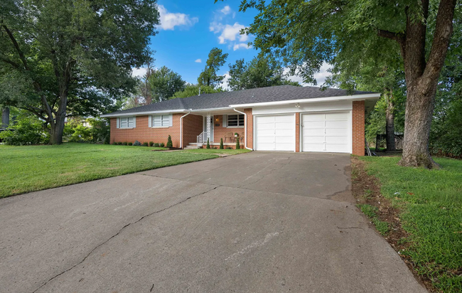 Building Photo - Spacious 6-Bedroom Rental Home in Norman, ...