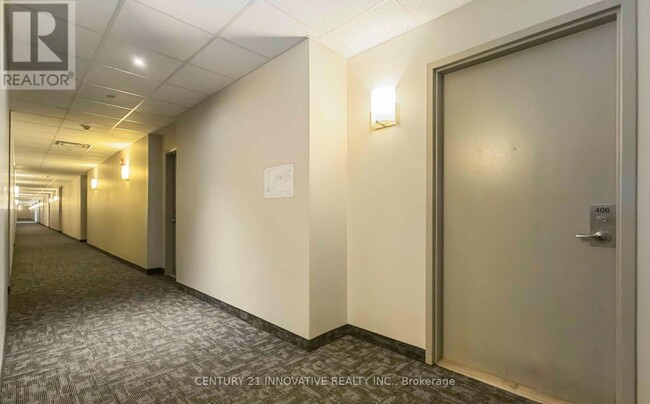 Photo du bâtiment - 7325-7325 Markham Rd