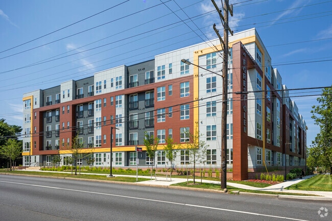 Building Photo - Residences at Forest Glen