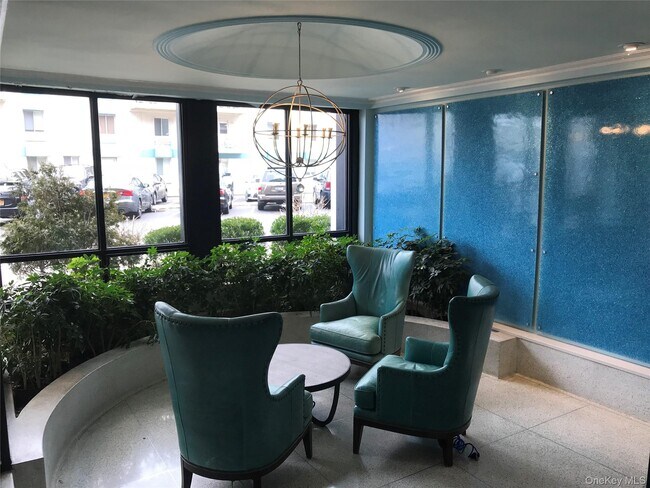 Foto del edificio - 25 Franklin Blvd