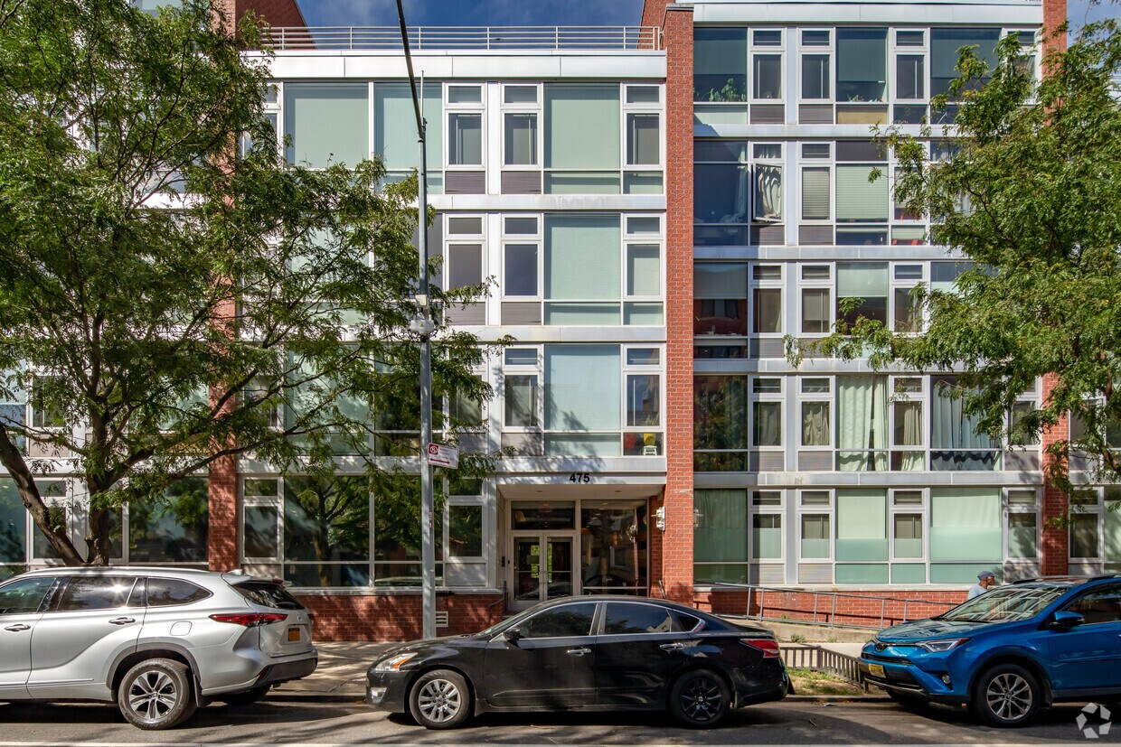 Building Photo - 475 Sterling Pl