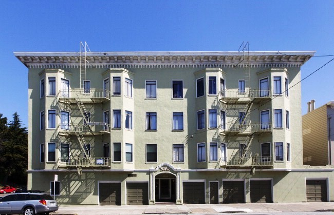 Building Photo - 1200 17th Ave