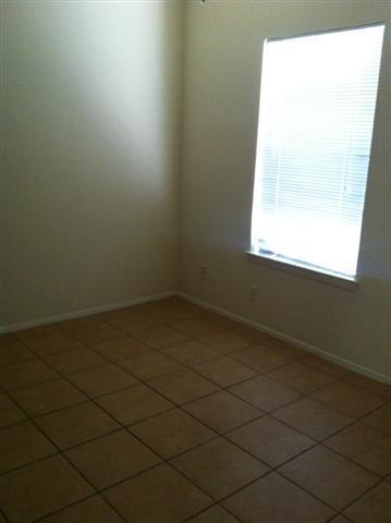 Foto del edificio - 621 W 37th St