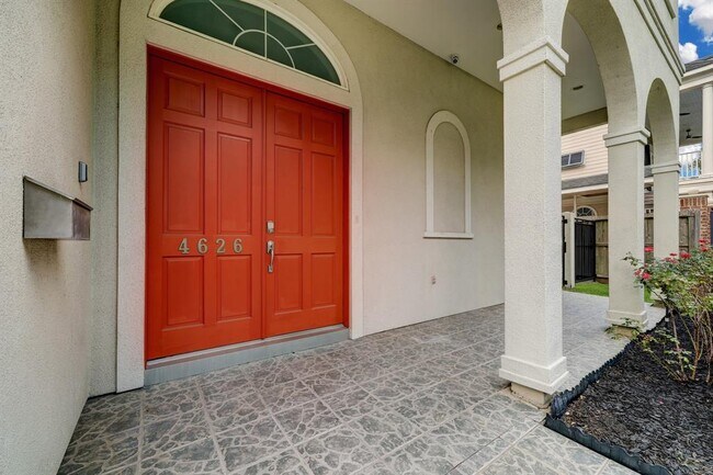 Foto del edificio - 4626 Braeburn Dr
