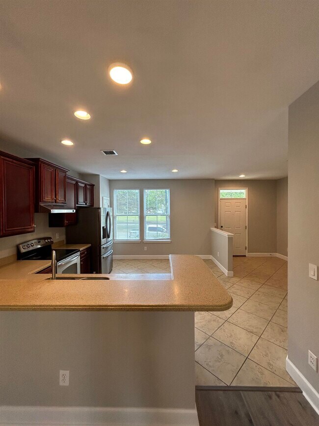 Foto del edificio - 4146 Four Oaks Blvd