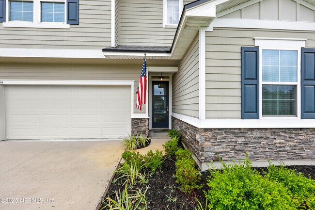 Foto del edificio - 54 Alderwood Pl