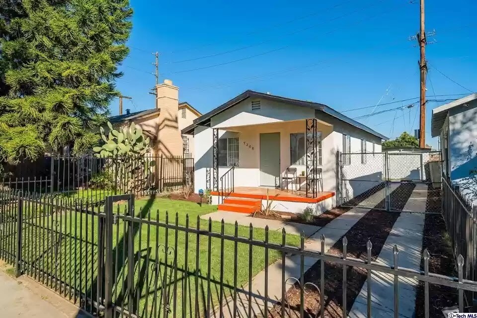 Primary Photo - 9208 Hooper Ave.